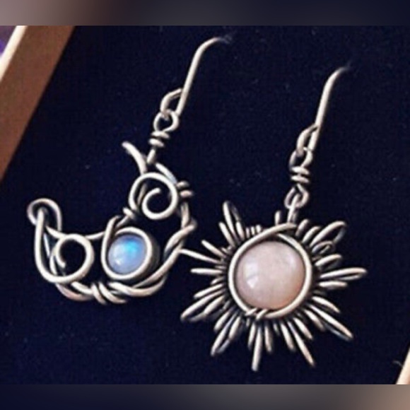 Free People Jewelry - Bohemian Astrology Sun Moon Silver Wire Wrapped Celestial Stone Mismatch Dangles